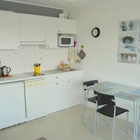 Appartement Le Pouliguen, 1 Piece, 4 Personnes - Fr-1-392-85 *